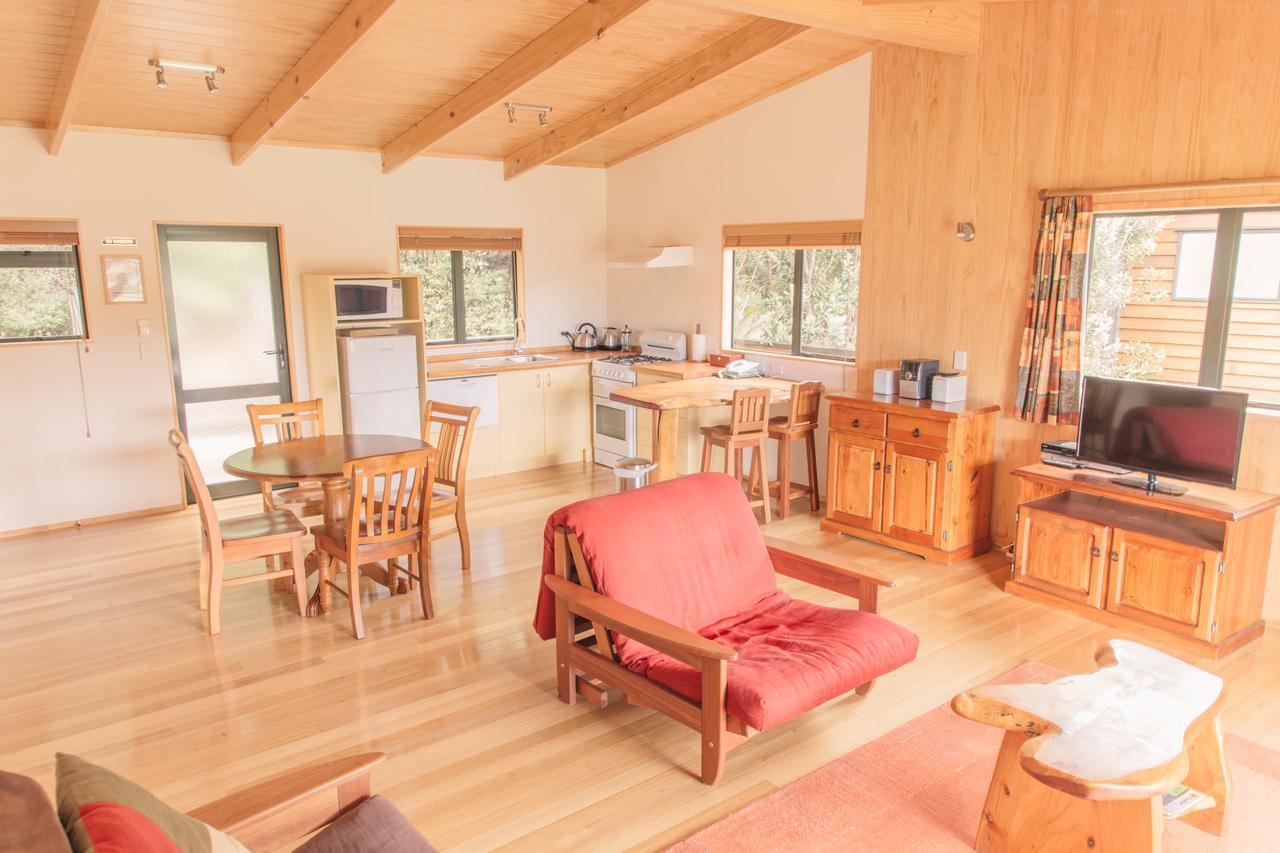 Villa Tangiaro Retreat à Port Charles Extérieur photo