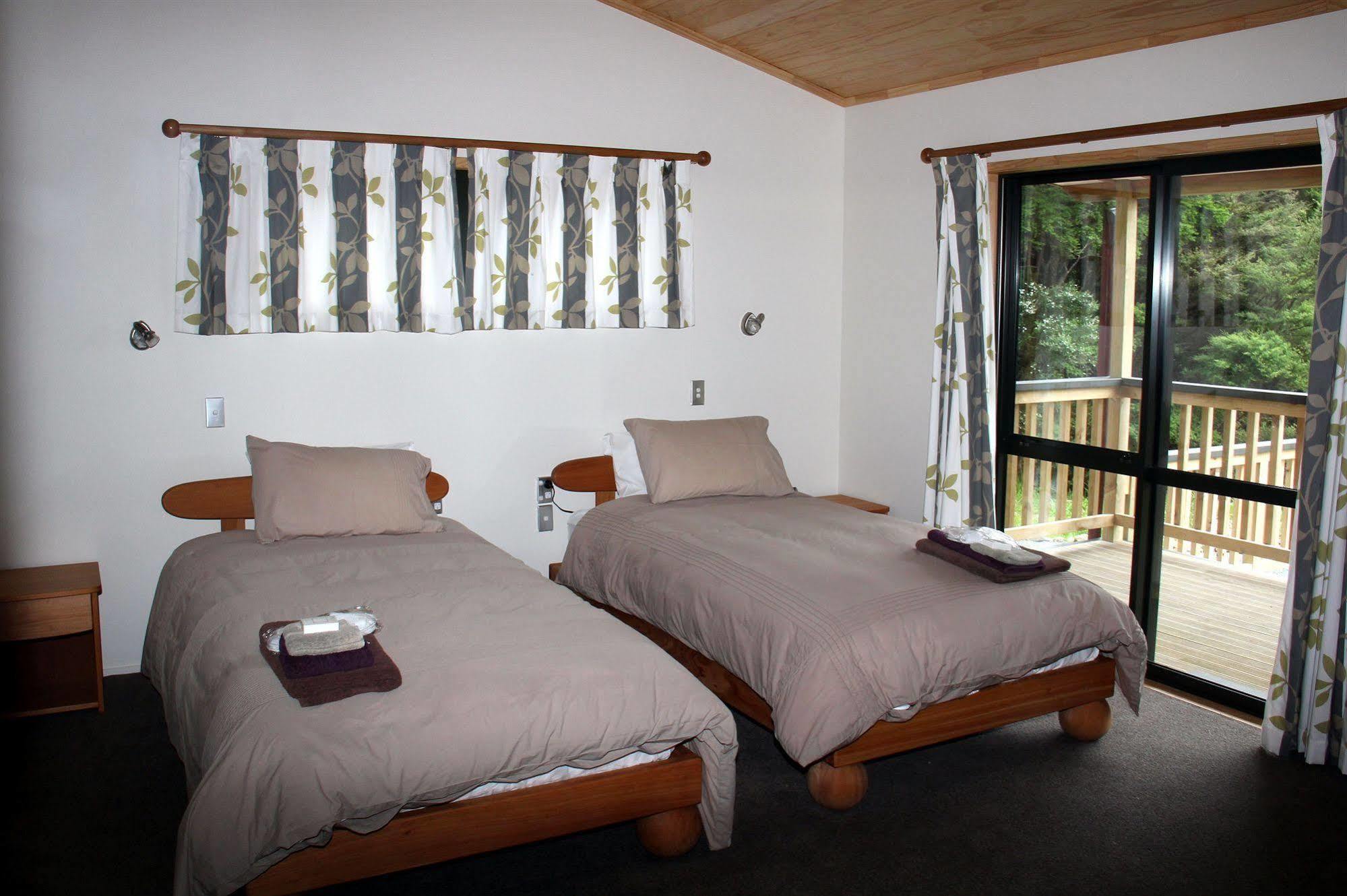 Villa Tangiaro Retreat à Port Charles Extérieur photo